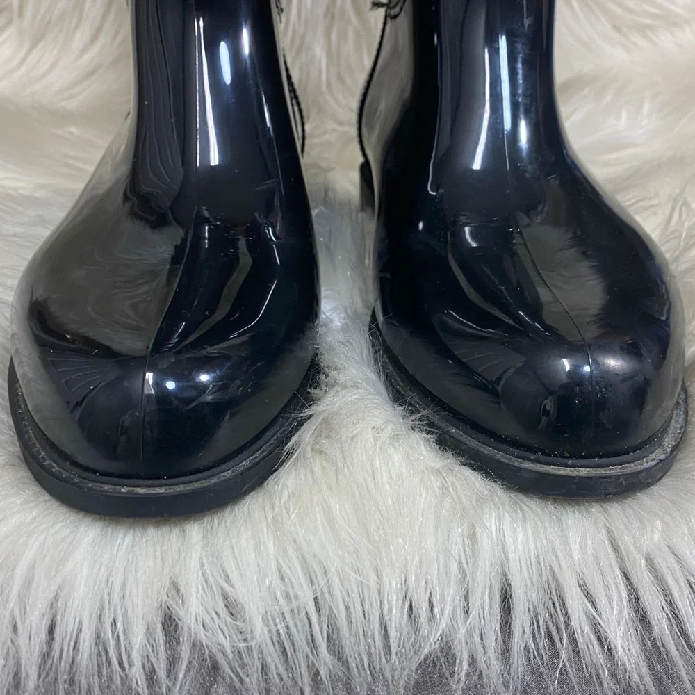 Stuart Weitzman Loverain Leather Black Studded Faux Fur Lined Boots - Picture 5 of 16